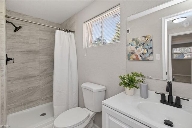 5537 Barnhollow RD, Norfolk, VA 23502