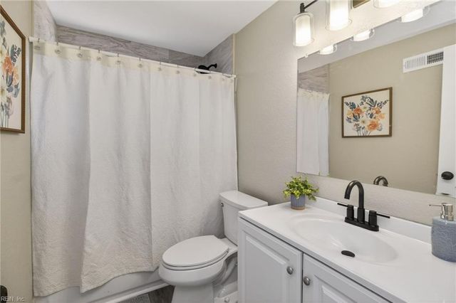 5537 Barnhollow RD, Norfolk, VA 23502