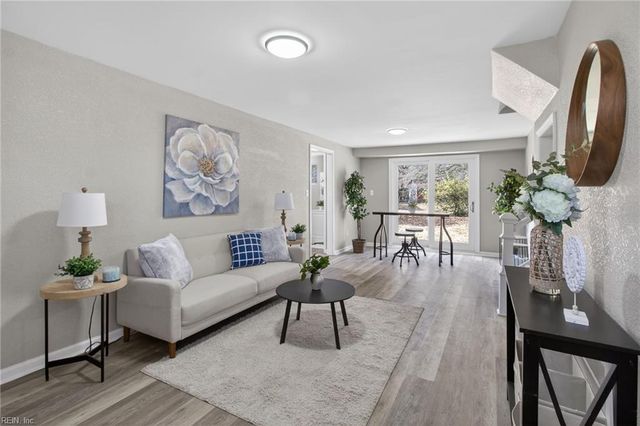 5537 Barnhollow RD, Norfolk, VA 23502