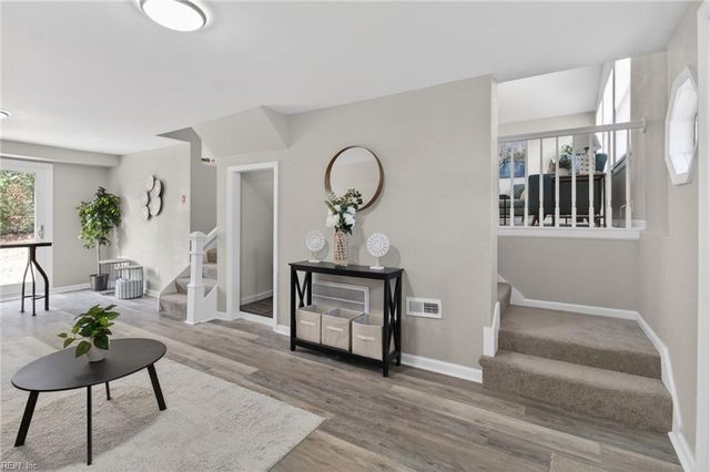 5537 Barnhollow RD, Norfolk, VA 23502