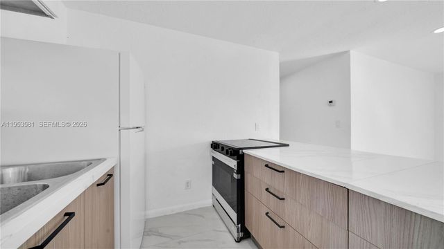 4285 SW 48th Ct, Dania Beach, FL 33314