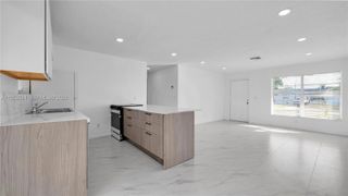 4285 SW 48th Ct, Dania Beach, FL 33314