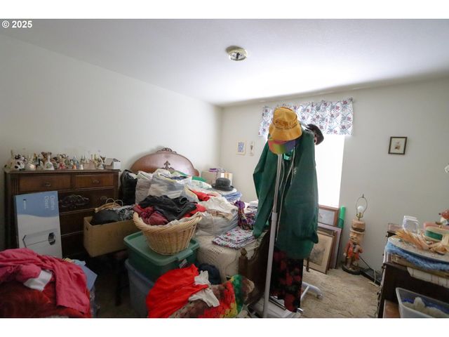 92692 CASCADE Ln, Coos Bay, OR 97420