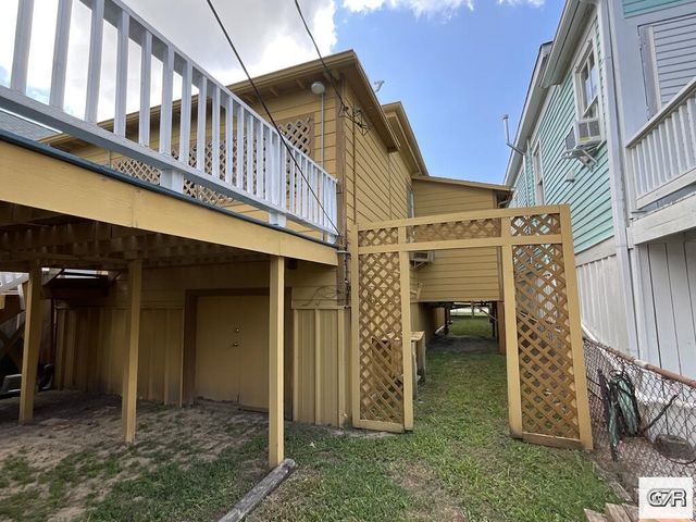 3722 Ursuline Street, Galveston, TX 77550
