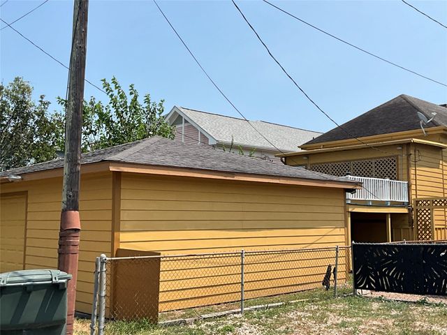 3722 Ursuline Street, Galveston, TX 77550