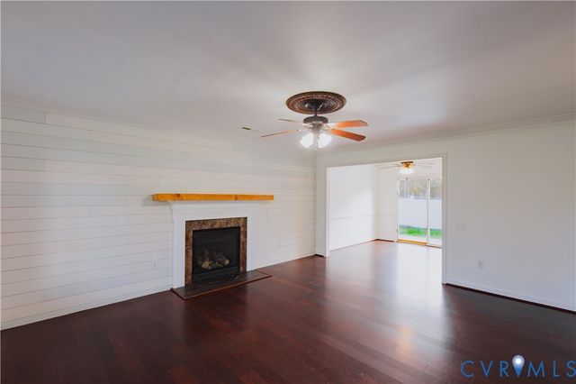 29290 Meadowview Dr, Sussex, VA 23890