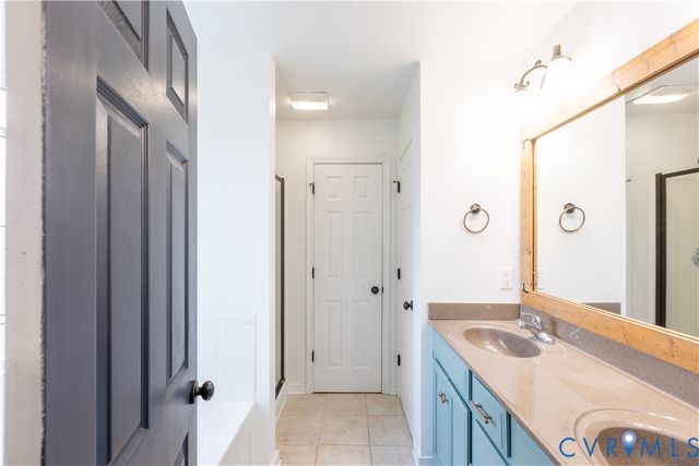 29290 Meadowview Dr, Sussex, VA 23890