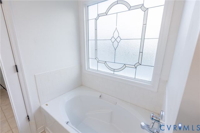 29290 Meadowview Dr, Sussex, VA 23890