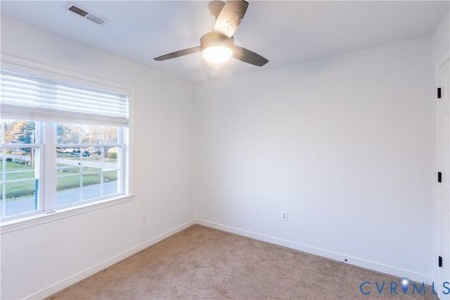 29290 Meadowview Dr, Sussex, VA 23890