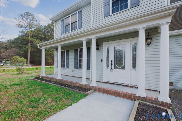 29290 Meadowview Dr, Sussex, VA 23890