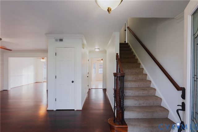 29290 Meadowview Dr, Sussex, VA 23890