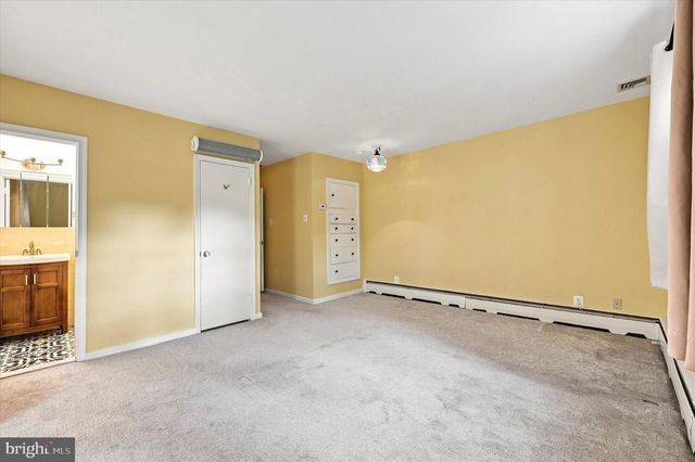 840 DELMONT DR, Wynnewood, PA 19096