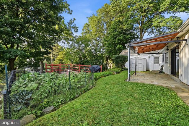 840 DELMONT DR, Wynnewood, PA 19096