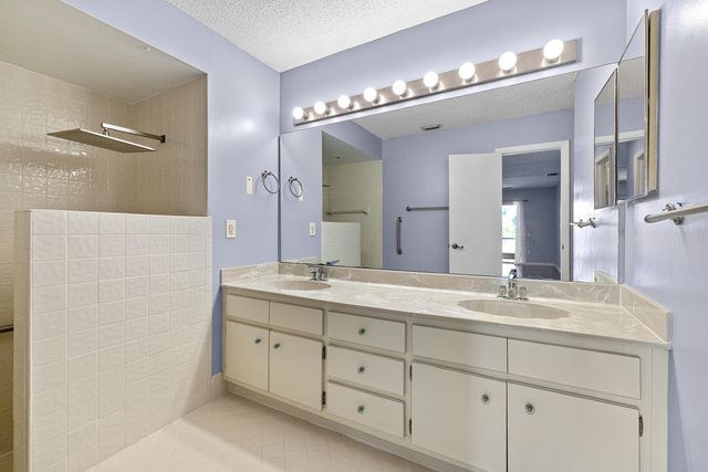8409 Bonita Isle Drive, Lake Worth, FL 33467