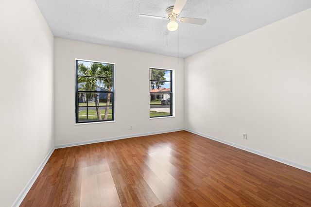 8409 Bonita Isle Drive, Lake Worth, FL 33467