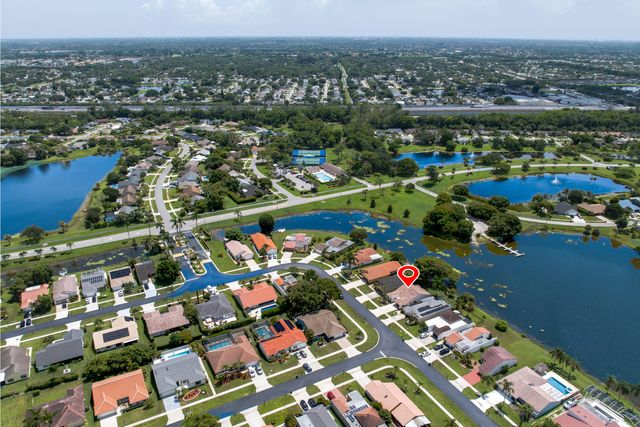 8409 Bonita Isle Drive, Lake Worth, FL 33467