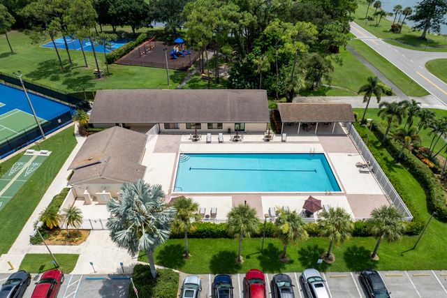 8409 Bonita Isle Drive, Lake Worth, FL 33467