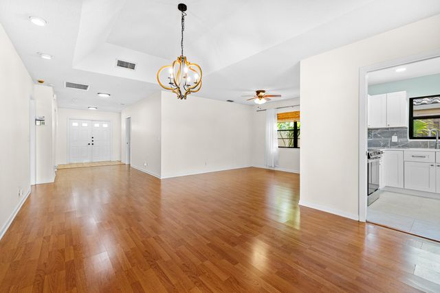 8409 Bonita Isle Drive, Lake Worth, FL 33467