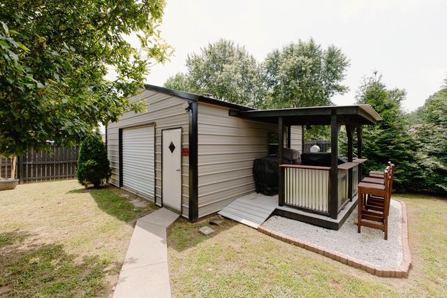 803 Cedar Lane, Prairie Grove, AR 72753