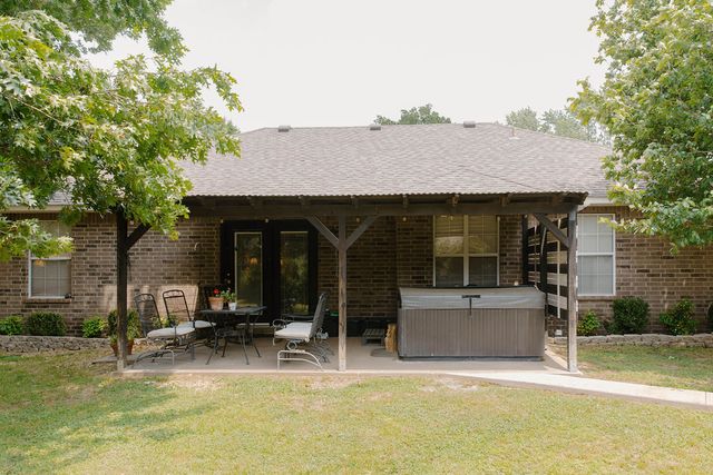 803 Cedar Lane, Prairie Grove, AR 72753