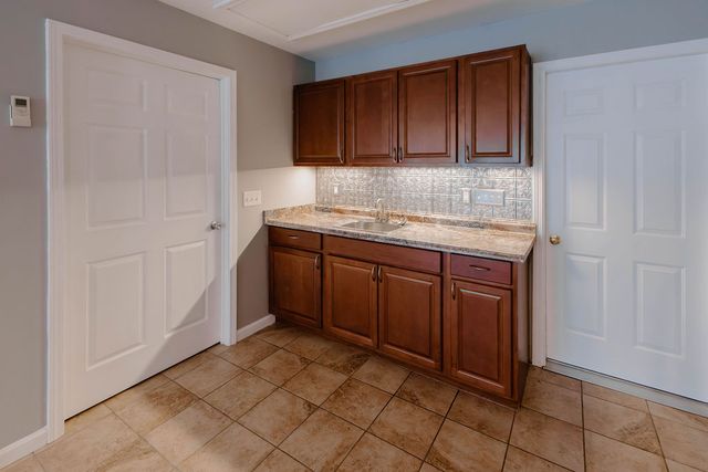 803 Cedar Lane, Prairie Grove, AR 72753