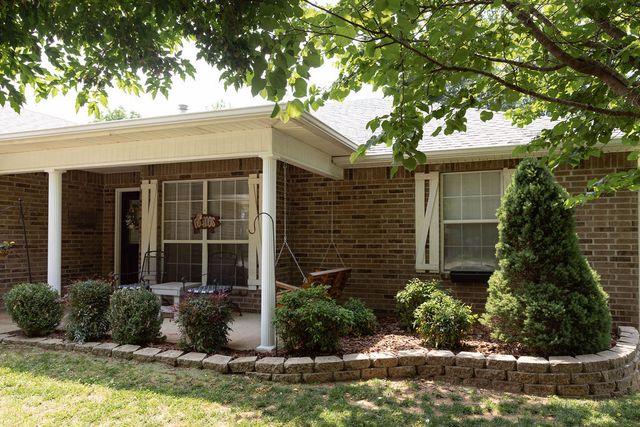 803 Cedar Lane, Prairie Grove, AR 72753