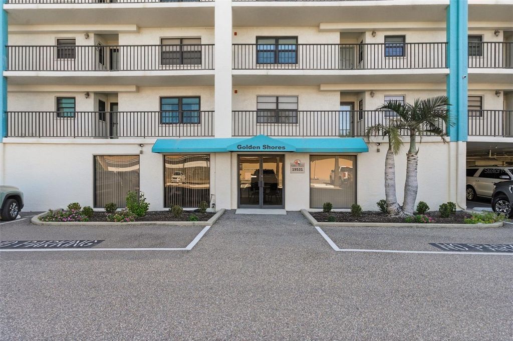 Image 3 of property listing at 19531 GULF BOULEVARD 609, Indian Shores, FL 33785