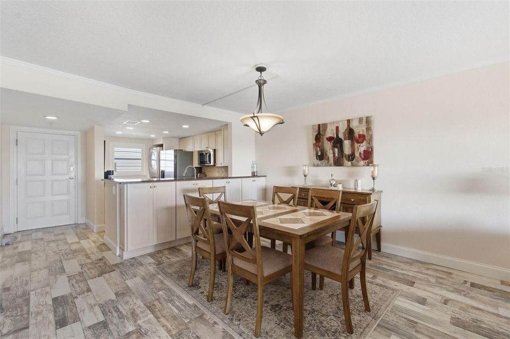 Image 28 of property listing at 19531 GULF BOULEVARD 609, Indian Shores, FL 33785