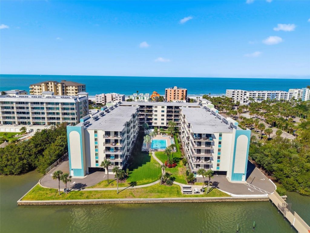 Image 39 of property listing at 19531 GULF BOULEVARD 609, Indian Shores, FL 33785