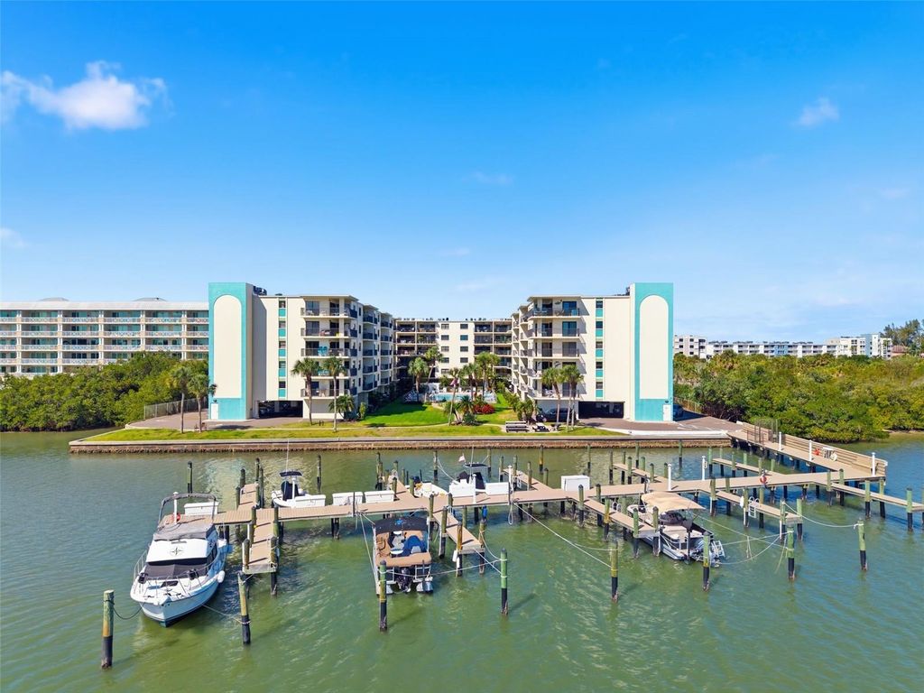 Image 50 of property listing at 19531 GULF BOULEVARD 609, Indian Shores, FL 33785
