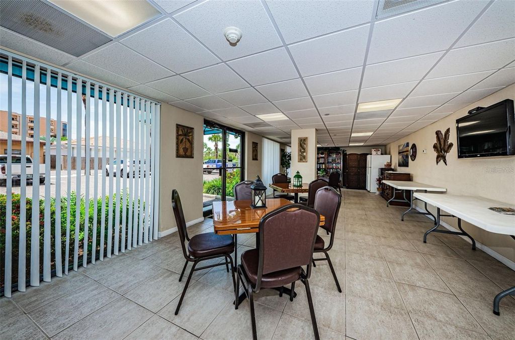 Image 59 of property listing at 19531 GULF BOULEVARD 609, Indian Shores, FL 33785