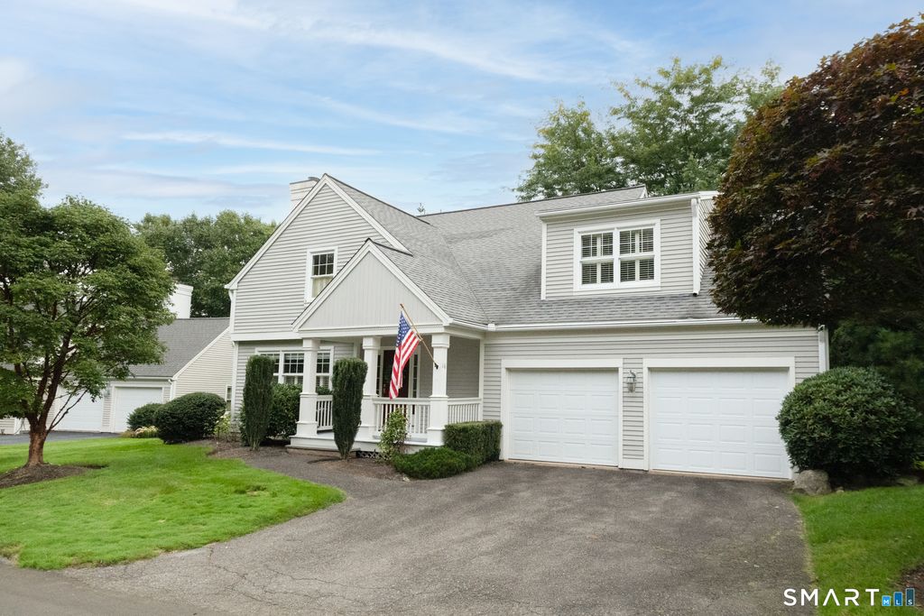 16 Caveson Court 16, Middlebury, CT 06762