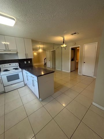 5821 Swordfish Court B, Tamarac, FL 33319