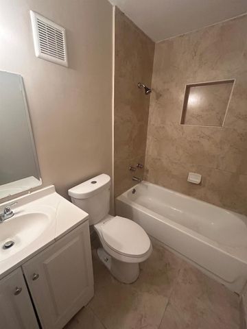 5821 Swordfish Court B, Tamarac, FL 33319