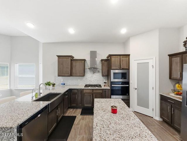 230 LYDIA Street, Sunland Park, NM 88008