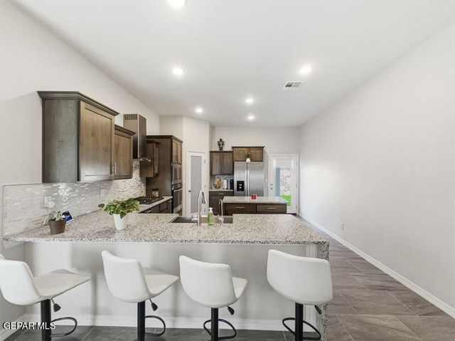 230 LYDIA Street, Sunland Park, NM 88008