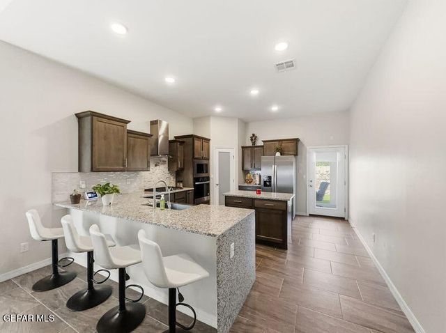 230 LYDIA Street, Sunland Park, NM 88008