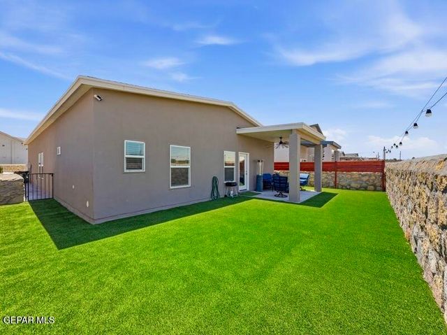 230 LYDIA Street, Sunland Park, NM 88008