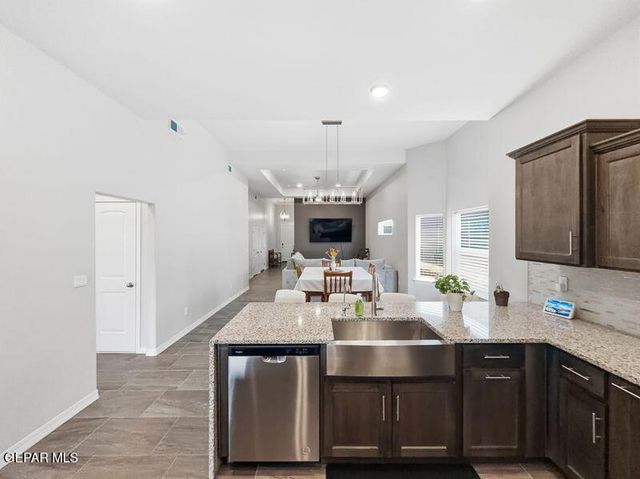 230 LYDIA Street, Sunland Park, NM 88008
