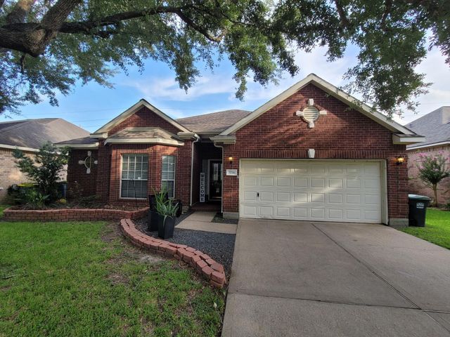 3214 Worthington Drive, Pearland, TX 77584