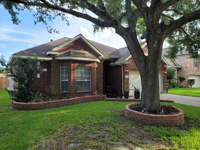 3214 Worthington Drive, Pearland, TX 77584