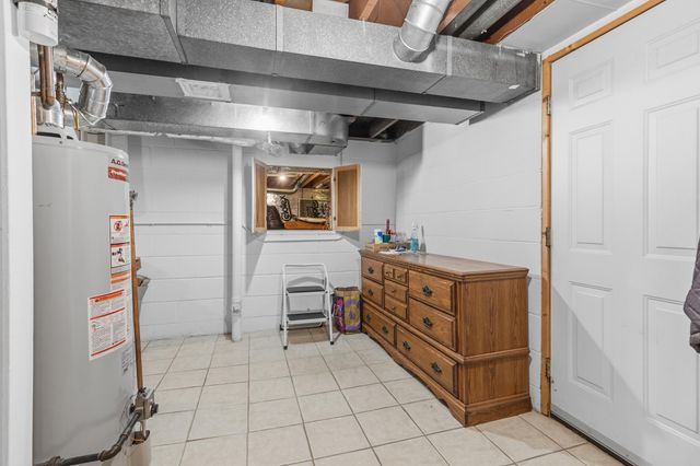 139 Greenway Avenue N, Oakdale, MN 55128