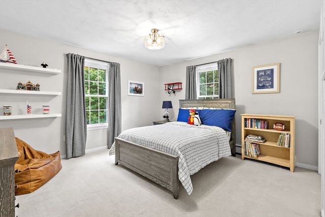 1 Castle Rd, Medway, MA 02053