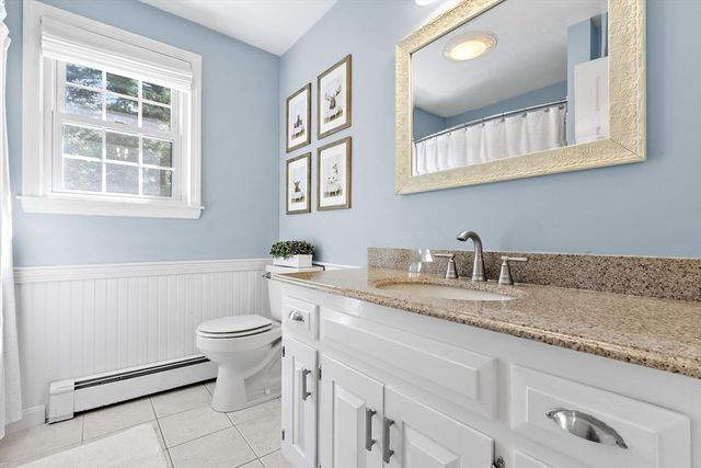 1 Castle Rd, Medway, MA 02053