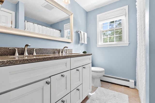1 Castle Rd, Medway, MA 02053