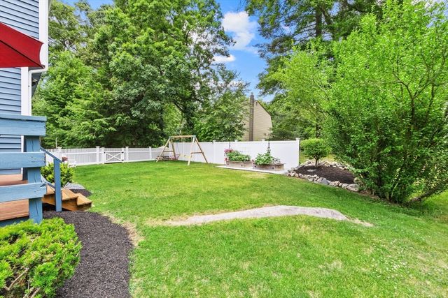 1 Castle Rd, Medway, MA 02053