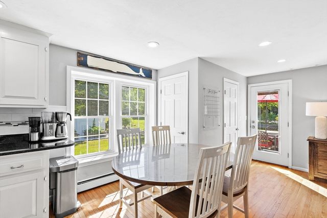 1 Castle Rd, Medway, MA 02053