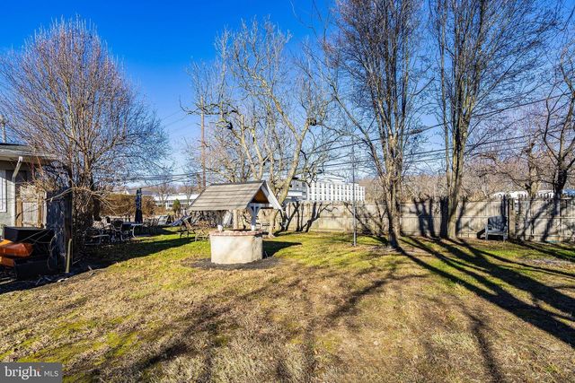 396 MONMOUTH ST, Hightstown, NJ 08520