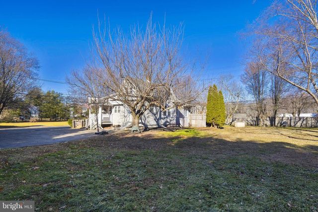 396 MONMOUTH ST, Hightstown, NJ 08520