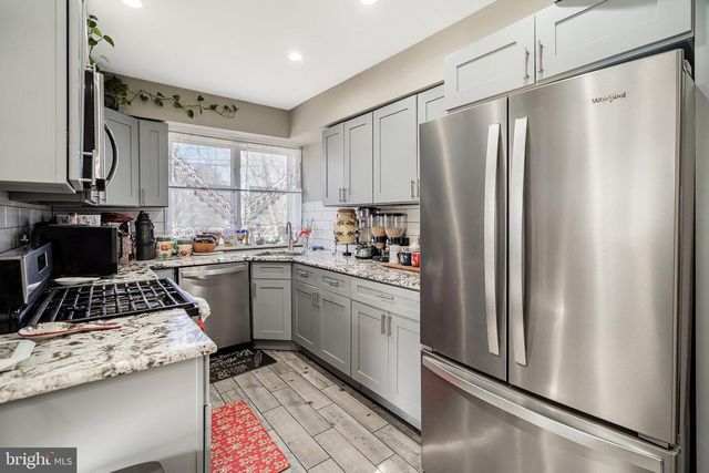 396 MONMOUTH ST, Hightstown, NJ 08520